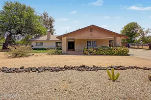 4835 W Port Au Prince Ln, Glendale, AZ 85306 - Photo 4