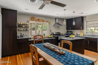 3205 E Clarendon Avenue, Phoenix, AZ 85018 - Photo 4