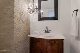 4020 E Laurel Ln, Phoenix, AZ 85028 - Photo 20