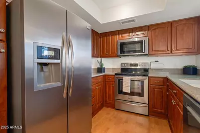 4020 E Laurel Lane, Phoenix, AZ 85028 - Photo 16