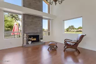 4020 E Laurel Ln, Phoenix, AZ 85028 - Photo 1