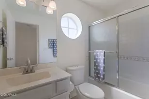 4020 E Laurel Ln, Phoenix, AZ 85028 - Photo 32