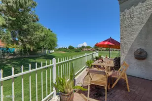 4020 E Laurel Ln, Phoenix, AZ 85028 - Photo 16