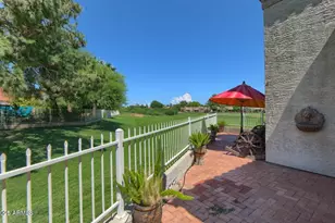 4020 E Laurel Ln, Phoenix, AZ 85028 - Photo 10