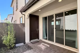 2366 W Gloria Ln, Phoenix, AZ 85085 - Photo 8