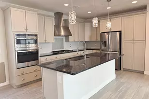 2366 W Gloria Ln, Phoenix, AZ 85085 - Photo 16
