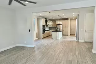 2366 W Gloria Ln, Phoenix, AZ 85085 - Photo 20