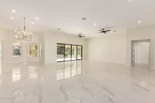 9357 W Canyon Verde Dr, Casa Grande, AZ 85194 - Photo 10