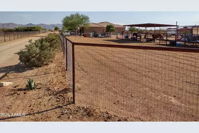 27710 N 237th Lane, Wittmann, AZ 85361 - Photo 10