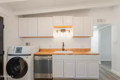 111 E Apache Street, Huachuca City, AZ 85616 - Photo 16