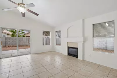 15661 W Hammond Drive, Goodyear, AZ 85338 - Photo 14