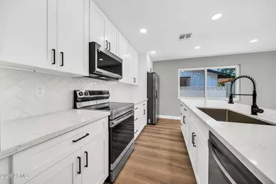 8219 E Whitton Avenue, Scottsdale, AZ 85251 - Photo 14