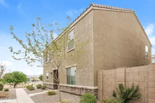 8235 West Odeum Ln, Phoenix, AZ 85043 - Photo 2
