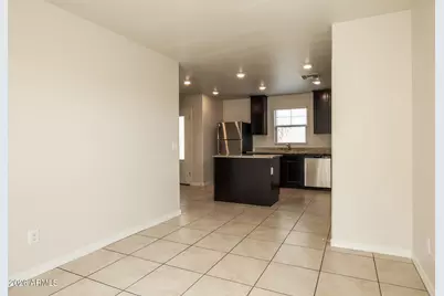 8235 W Odeum Lane, Phoenix, AZ 85043 - Photo 10