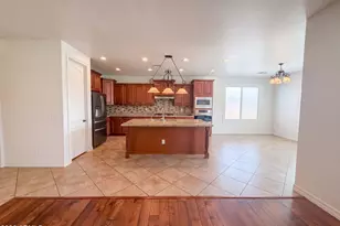 11 W Canyon Way, Chandler, AZ 85248 - Photo 2