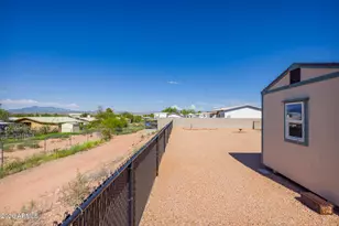 692 W Pony Express Ln, Benson, AZ 85602 - Photo 22