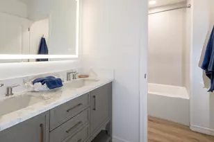 4041 E Tether Trail, Phoenix, AZ 85050 - Photo 18