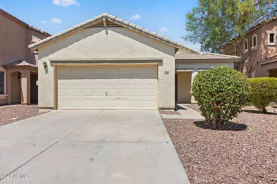 340 E Christopher Street, San Tan Valley, AZ 85140 - Photo 1