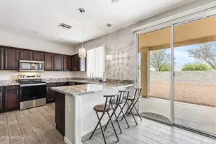 2021 N 103rd Dr, Avondale, AZ 85392 - Photo 10