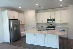 9217 W Willow Bend Ln, Phoenix, AZ 85037 - Photo 6