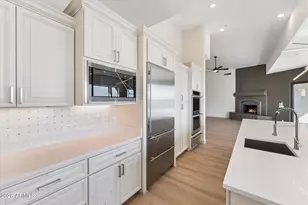 11965 E Larkspur Dr, Scottsdale, AZ 85259 - Photo 12