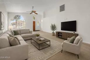 879 E Hearne Way, Gilbert, AZ 85234 - Photo 2