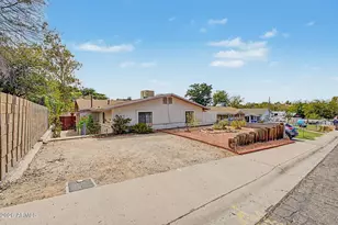354 N Jackson St, Wickenburg, AZ 85390 - Photo 2