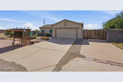 236 N Thunderbird Drive, Apache Junction, AZ 85120 - Photo 2