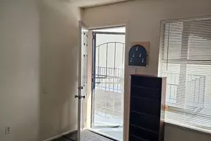 461 W Holmes Ave, Mesa, AZ 85210 - Photo 2
