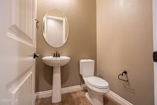 2948 E Maplewood St, Gilbert, AZ 85297 - Photo 16