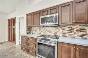 724 N Ash Dr, Chandler, AZ 85224 - Photo 16