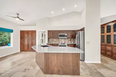 724 N Ash Drive, Chandler, AZ 85224 - Photo 2