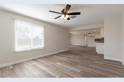 8304 N 55th Avenue, Glendale, AZ 85302 - Photo 12
