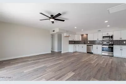 8304 N 55th Avenue, Glendale, AZ 85302 - Photo 1