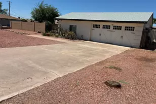 8304 N 55th Ave, Glendale, AZ 85302 - Photo 22