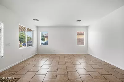 8771 W Gardenia Avenue, Glendale, AZ 85305 - Photo 10