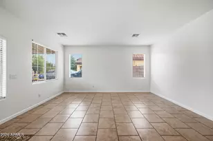 8771 W Gardenia Ave, Glendale, AZ 85305 - Photo 10