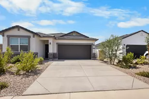 18351 W Hackamore Dr, Wittmann, AZ 85361 - Photo 2