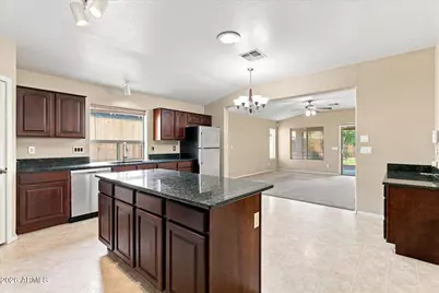 20 W Cooper Canyon Road, San Tan Valley, AZ 85143 - Photo 4