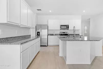 2856 W Seaver Avenue, Apache Junction, AZ 85120 - Photo 4