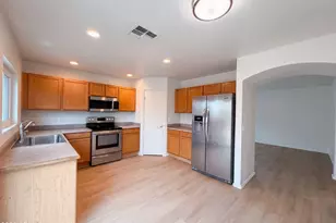 198 N 222nd Dr, Buckeye, AZ 85326 - Photo 2