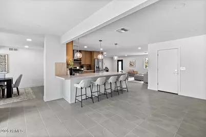 3926 E Laurel Lane, Phoenix, AZ 85028 - Photo 8