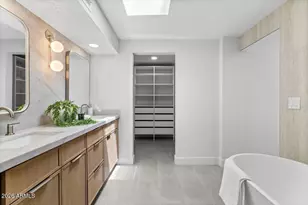 3926 E Laurel Ln, Phoenix, AZ 85028 - Photo 20