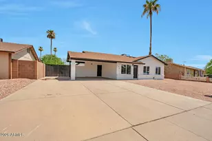 906 W Colgate Dr, Tempe, AZ 85283 - Photo 2