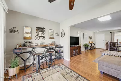 10732 W Caron Drive, Sun City, AZ 85351 - Photo 12