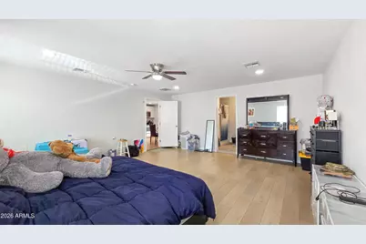 8012 W Highland Avenue, Phoenix, AZ 85033 - Photo 14