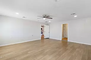 8012 W Highland Ave, Phoenix, AZ 85033 - Photo 12