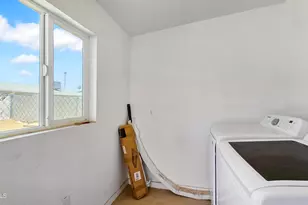 8012 W Highland Ave, Phoenix, AZ 85033 - Photo 24