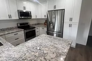 6530 S Farmer Ave, Tempe, AZ 85283 - Photo 10