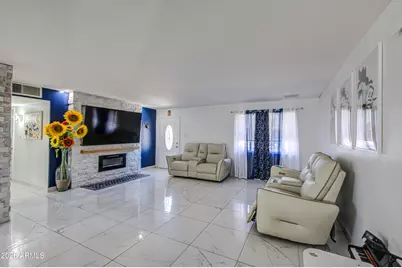 5722 N 62nd Drive, Glendale, AZ 85301 - Photo 6